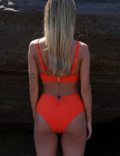 Cargar imagen en el visor de la galería, Bikini Cosmos Naranja