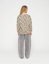 Cargar imagen en el visor de la galería, Sudadera Raw Leopard