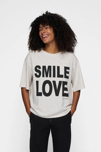 Camiseta Smile Love